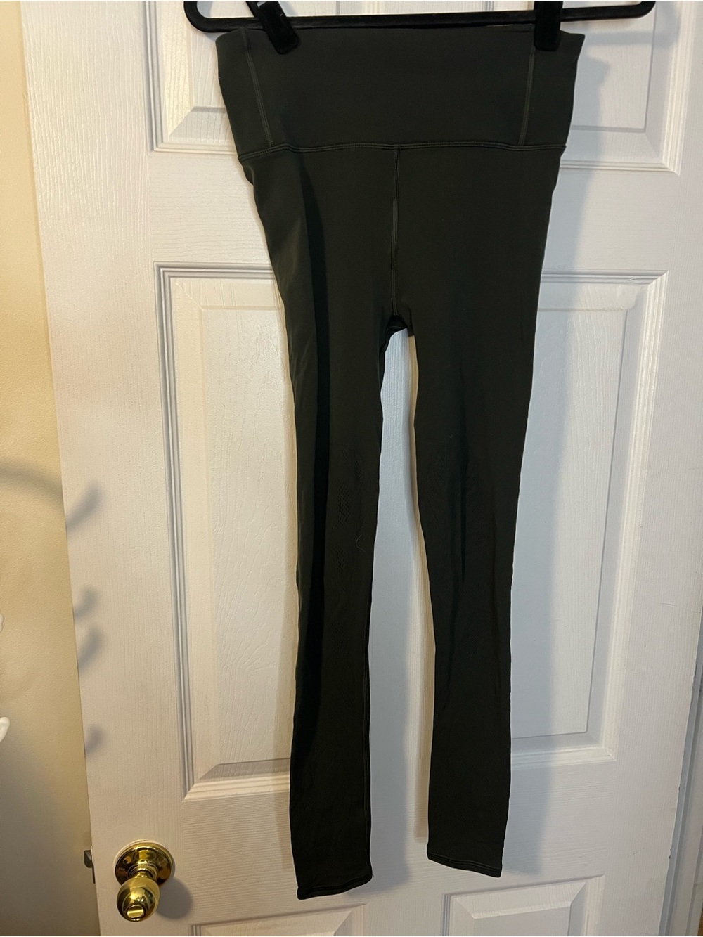 #057 Lululemon Reveal Tight Lattice Paisley 28” Evergreen Size 6 EUC